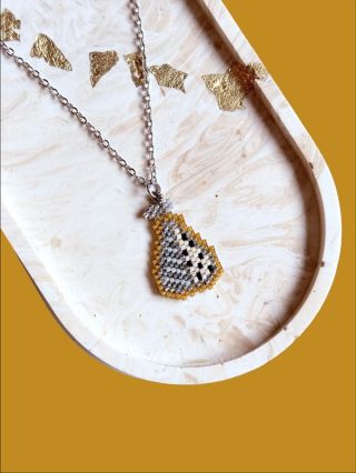 Je libo hruštičku? 🍐 Tahle designová hruška si tě získá na první pohled. Je neobvyklá, zajímavá, šťavnatá a leskne se tak,...