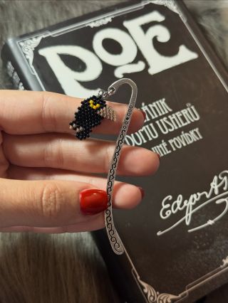 Must have pro všechny knihomoly! 📚🖤 Novinkou v mé nabídce jsou stylové záložky do knížky, které jsou z chirurgické oceli a...